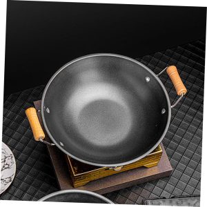 Wok Pan with Wooden Handles – 25cm