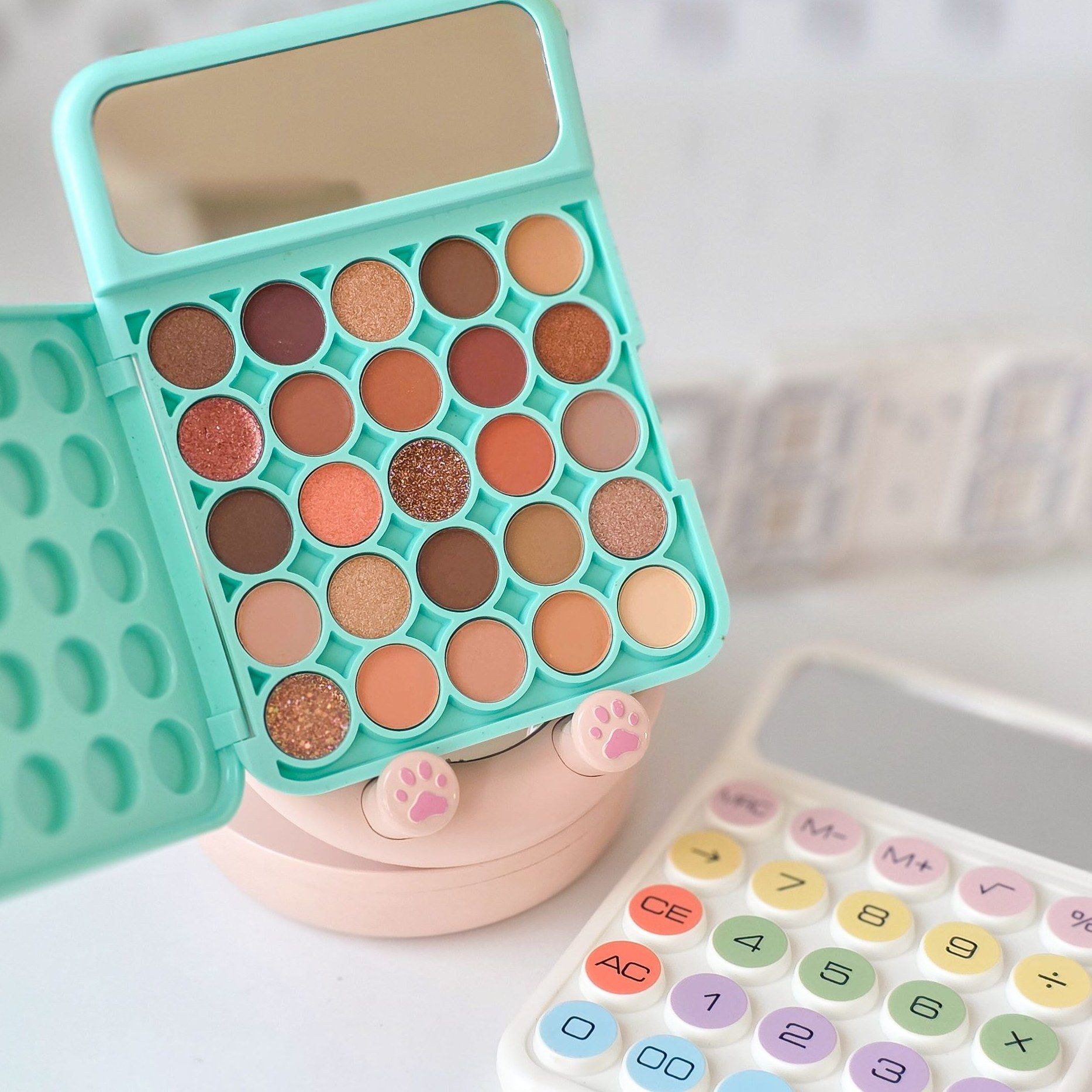 25 Colors Calculator-Style Eyeshadow Palette Premium Calculator Design Eyeshadow Palette For 1KD in Kuwait