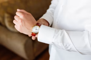 Best Watches for Men and Women in Kuwait Under 1 KD